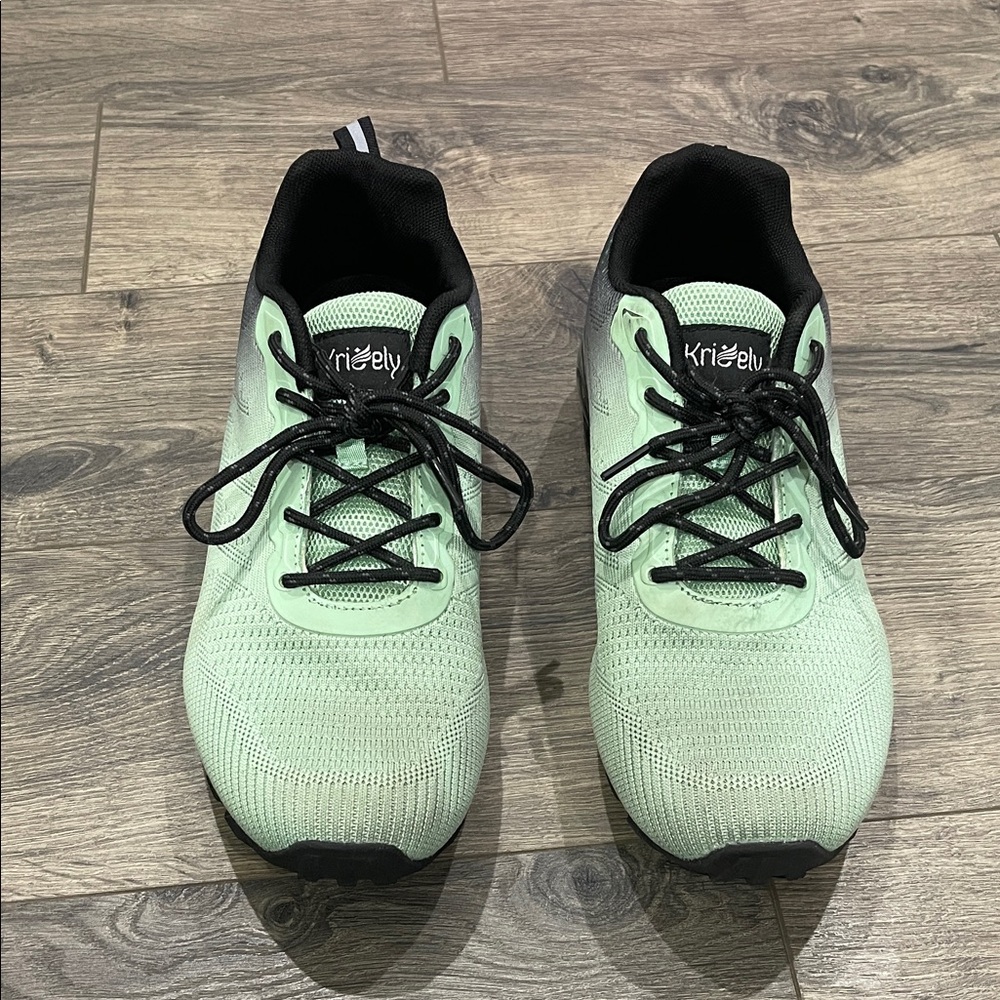 Mint Green Men's Athletic Shoes